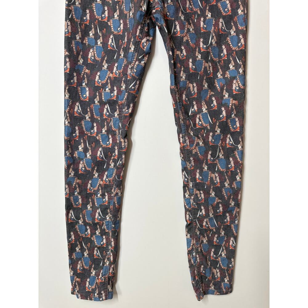 Stylish Women's Patterned Pants - image 3